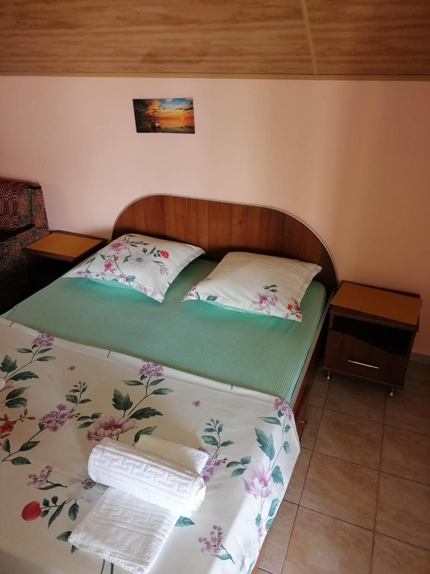 Bcm Family House Hotel Două Mai Buitenkant foto